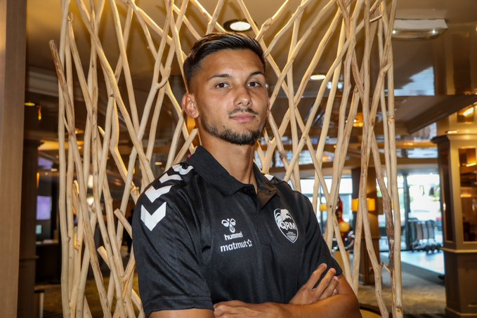 Logan Delaurier-Chaubet 🇫🇷
21 anos
Extremo Direito / Extremo Esquerdo / Médio Ofensivo
Bordeaux 🇫🇷 -> Quevilly-Rouen 🇫🇷
EMPRÉSTIMO

#LoganDelaurierChaubet #Bordeaux #QuevillyRouen #Ligue2