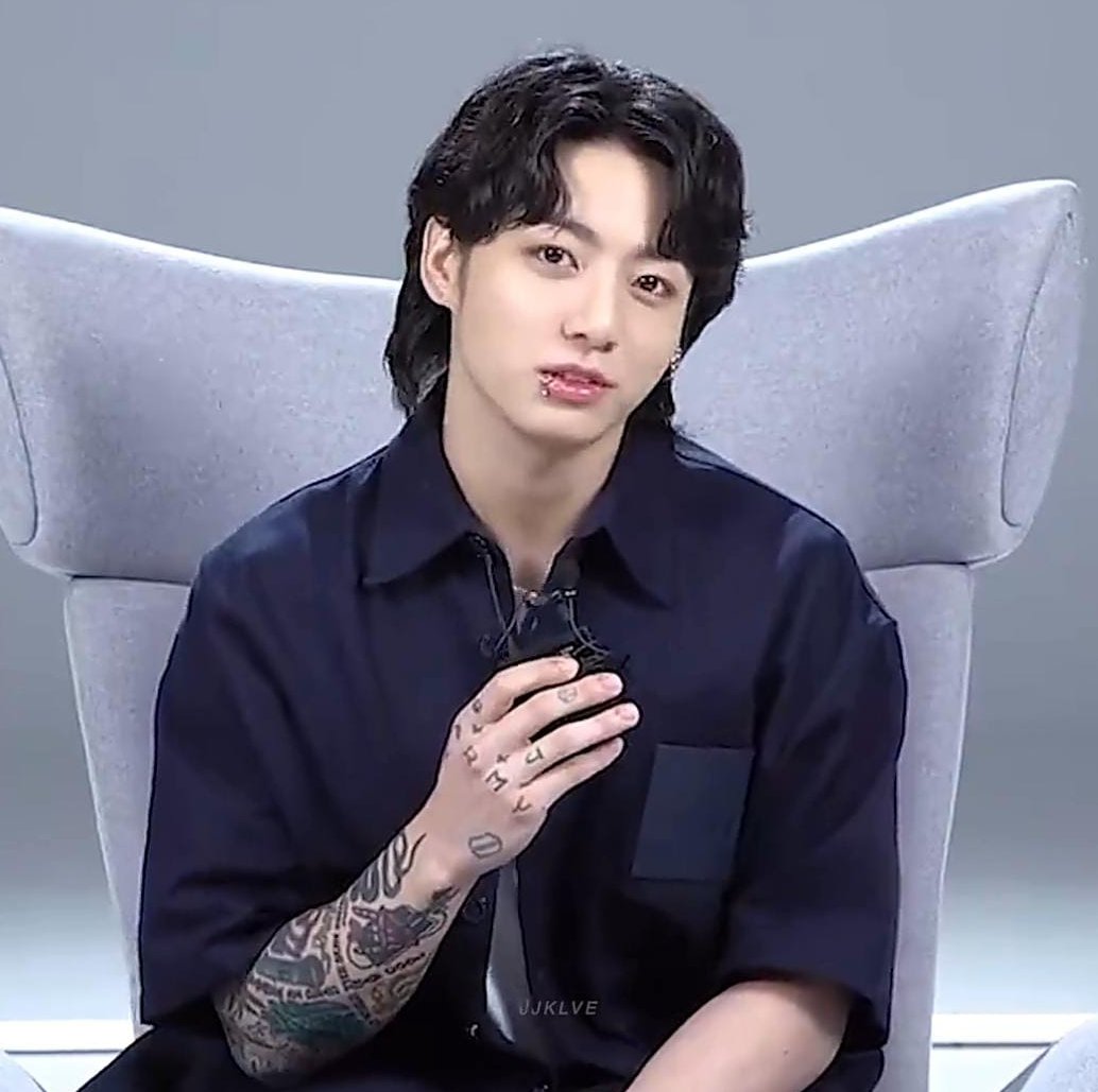 kiss_seven7's tweet photo. — Mensaje de #JUNGKOOK para la plataforma de música china 'Kugou Music'

🐰: ¡Hola, Kugou! ¡Soy Jungkook!
🐰: Miembros de Kugou, mi sencillo en solitario 'Seven' se lanzará a través de Kugou Music.
🐰: Preparé esta canción con la esperanza de que todos se divirtieran mucho [↓] https://t.co/Um19iYIvzu