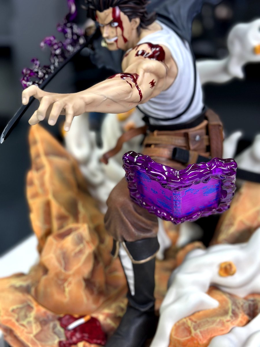 KarasuCollectib's tweet photo. Yami 1/6 production finished!  A production unit has been set aside for a photographic session so that they can appreciate the final result.

Thanks FNC Collectibles for the photographs

#yami #BlackClover https://t.co/d0GcOkpnSO