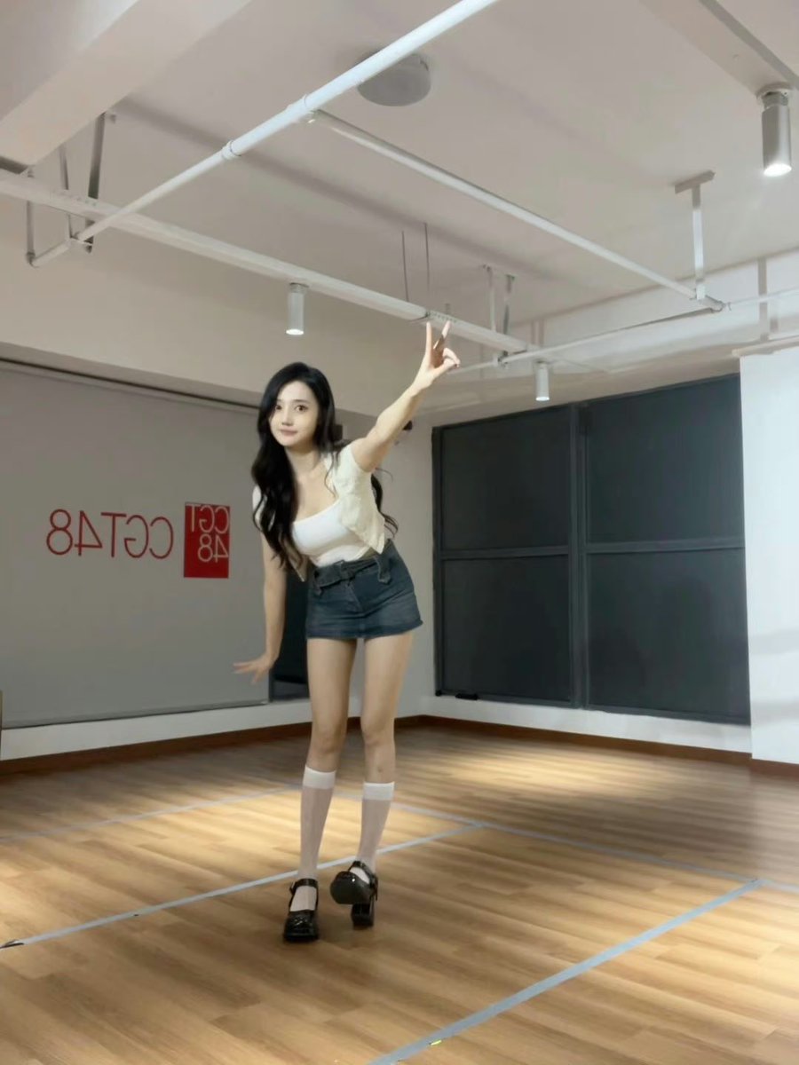 zhoushiru's tweet photo. 230710 💃🏻 shiru weibo update

#zhoushiru #周是汝 #cgt48 https://t.co/oZUG2858EL