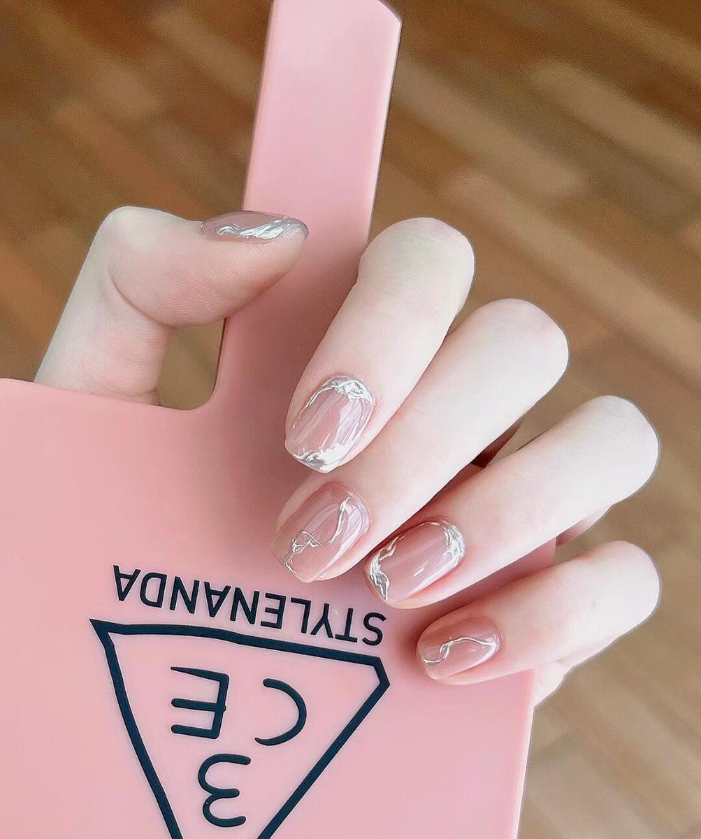 Susan19937's tweet photo. Do the manicure you like, live the life you want https://t.co/2ZKTDWvzWn