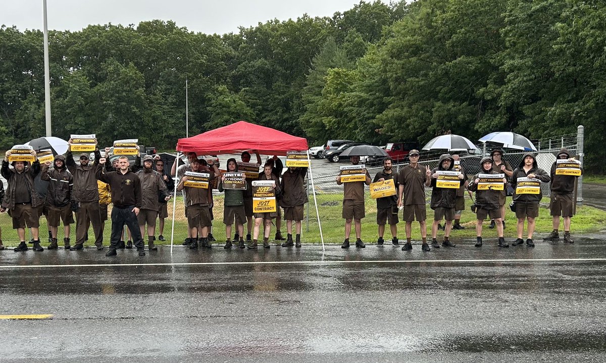 170Teamsters's tweet photo. Just practicing (and meeting) at all three Local 170 UPS locations will continue #UnitedForAStrongContract #JustPracticingForAJustContract https://t.co/vlqp5POBtP