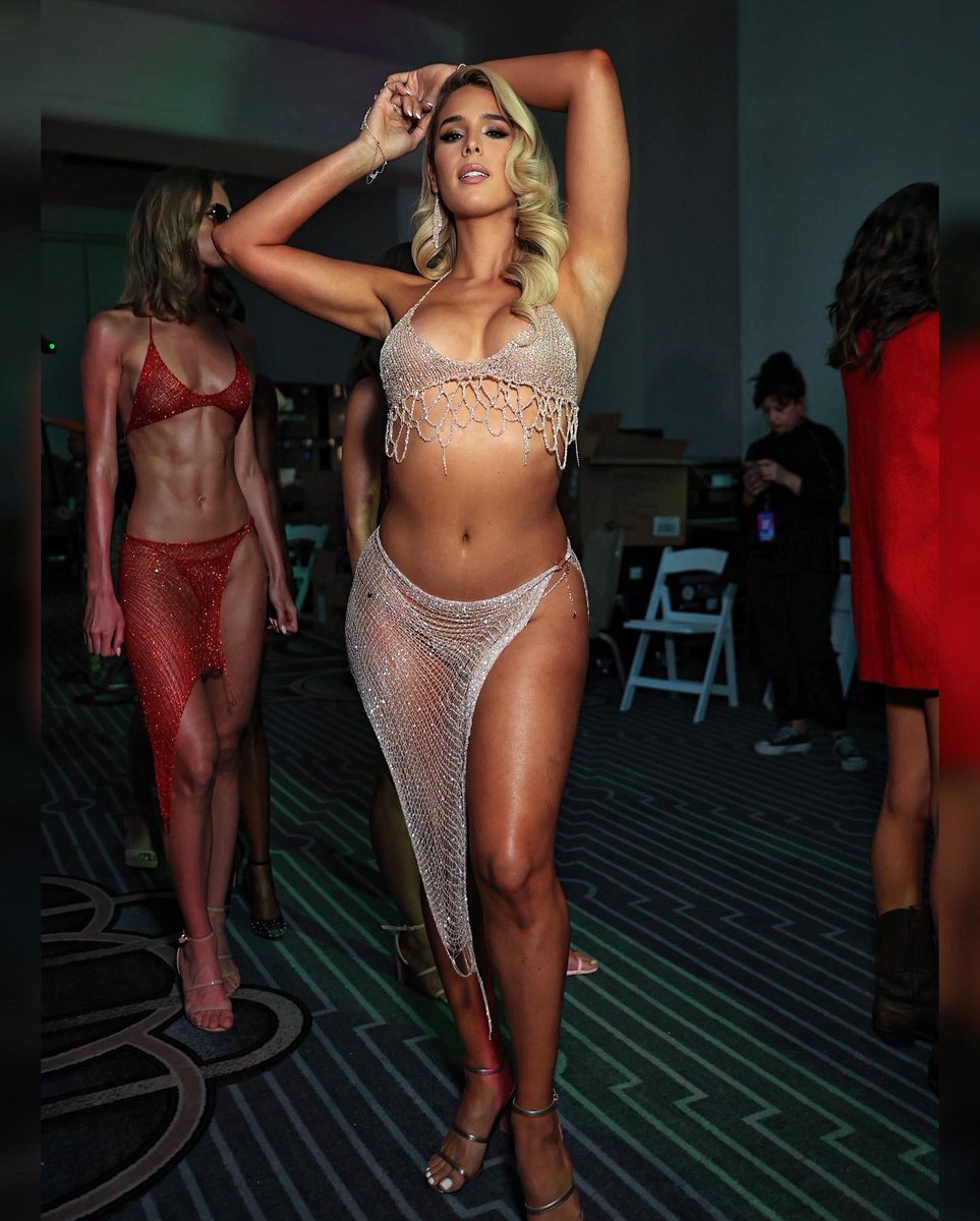 CARMEN CARRERA tweet media
