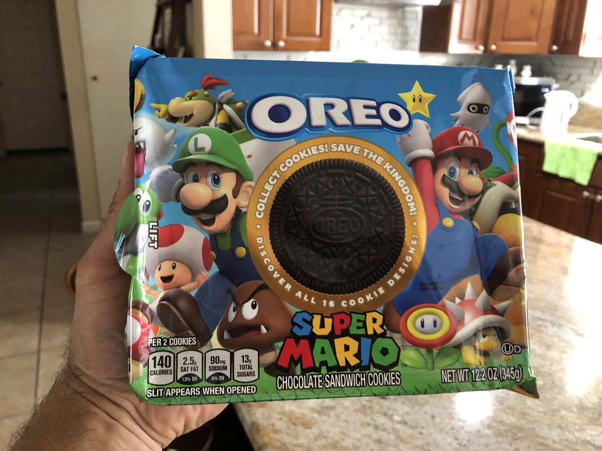 SickDogg_OCMW's tweet photo. Got this in the mail yesterday. #Oreo #SuperMarioOreo #Nintendo https://t.co/kvRmaOIiew