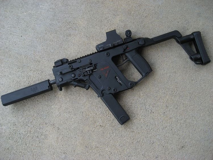 Hk MP5 and Kriss Vector are two 9mm I want so bad😍 love at first sight