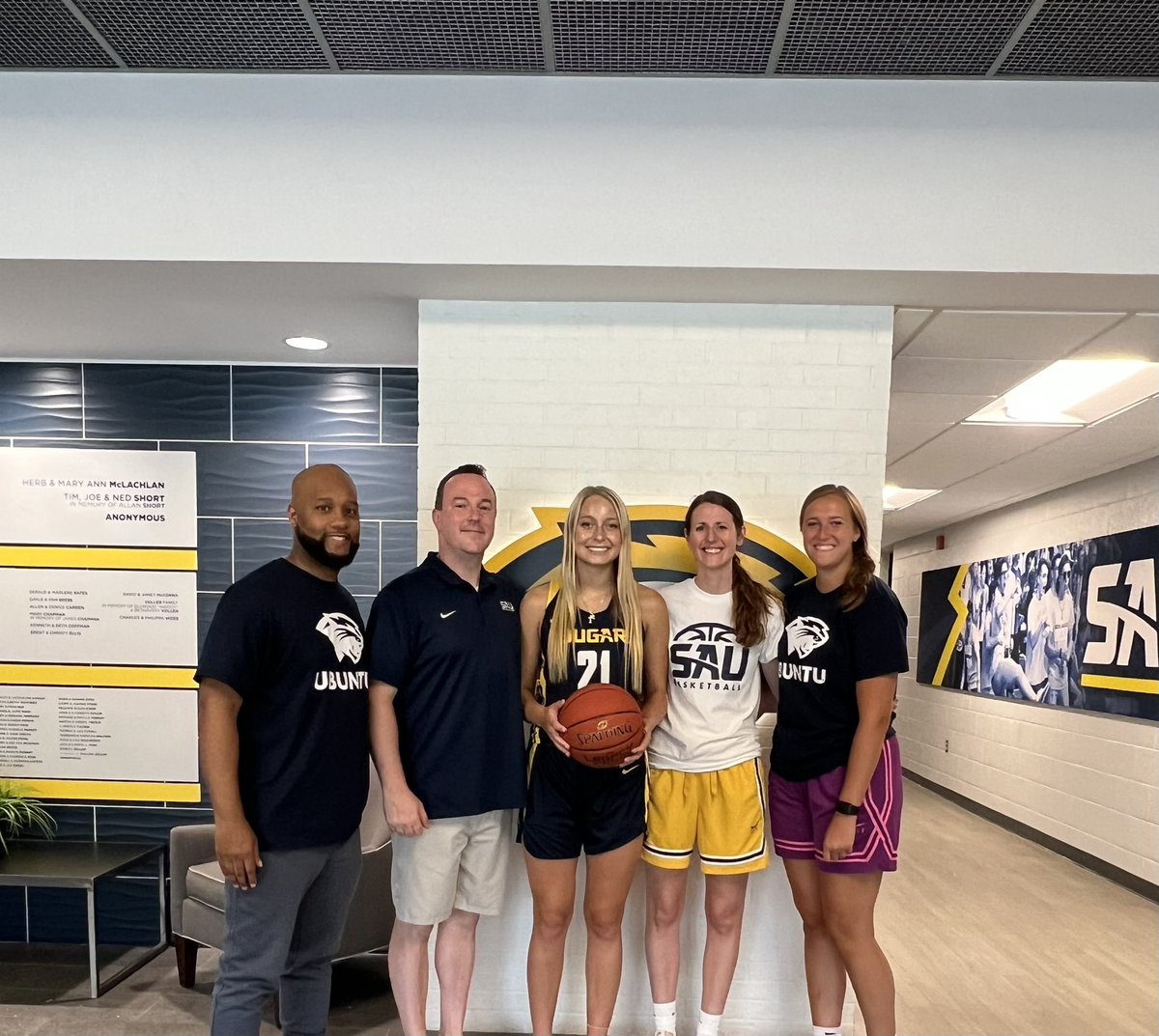After a great campus visit, l'm so very thankful  to receive an offer from <a href="/SAUCougarsWBB/">Spring Arbor Women's Basketball</a> . Thank you so much to Coach Williams, <a href="/iamtwillis/">Coach Willis</a> and <a href="/CoachAl_Scott/">Alex Scott</a>  for the campus visit and for sharing your program with me today!!! @INELITELIGHTNIG