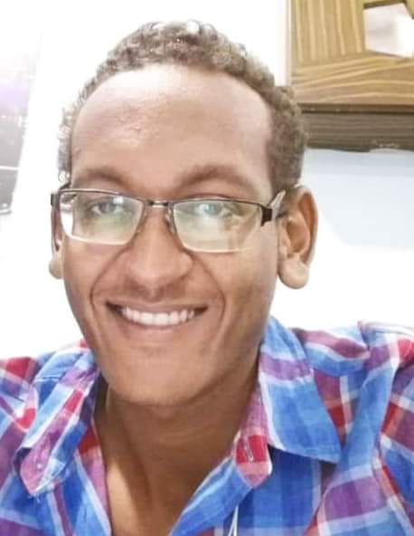 huzifaltayeb's tweet photo. الصادق سمل 
الضابط دا جد أولادي تم اغتياله بواسطة الحركه الشعبيه لتحرير السودان فى العام 1983م في مجزرة ايود بجنوب السودان كاعلان للحركة الشعبيه

الشاب دا ابني تم اغتياله علي يد الحركة الاسلاميه و مؤسساتها العسكريه في العام 2018م
العربيه دي هي عربيتي تمت سرقتها بواسطة قوات الدعم https://t.co/3WSH1SR2nf