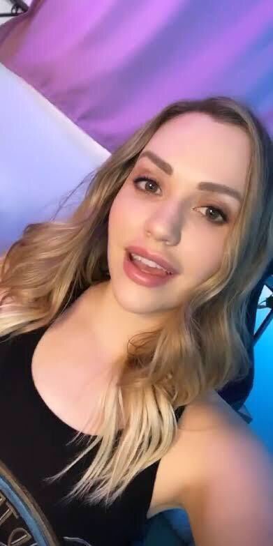 PhynaSlomt's tweet photo. Good morning to y’all … 🥰🥰it’s been a while https://t.co/dMHrMaGQE2