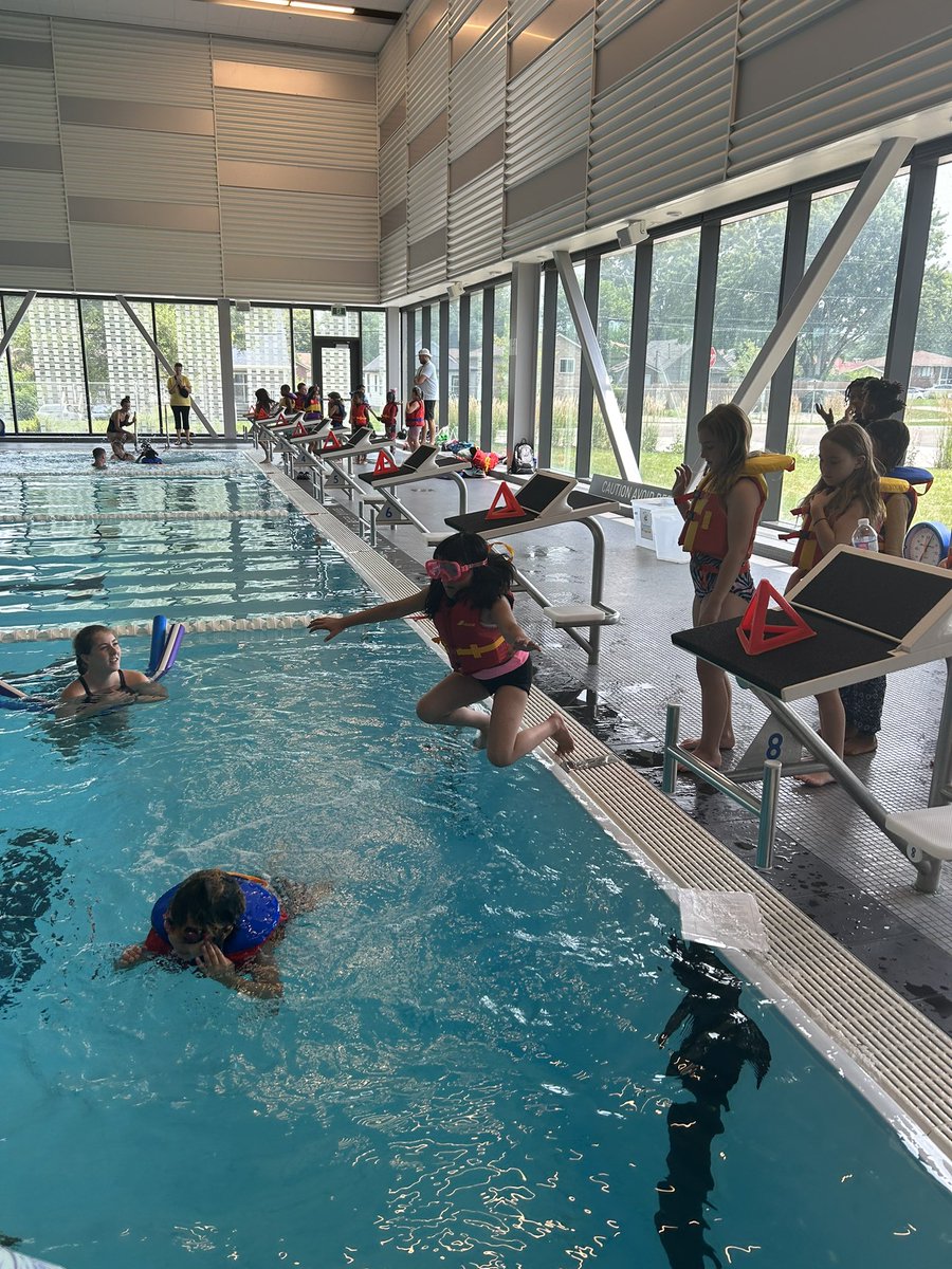 Always having a blast at #campwonder <a href="/ClaraHowitt/">Dr. Clara Howitt</a> @MlleParaschak #GECDSBSLP2023 🤩