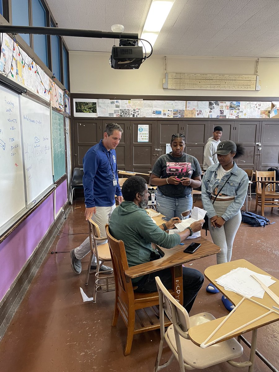 I loved visiting a few of our summer programs at Balboa HS, including the Mission High Access program, our SAILL newcomer program, and Black Star Rising where students are learning how to make airplanes. It’s wonderful to see students engaged over the summer!