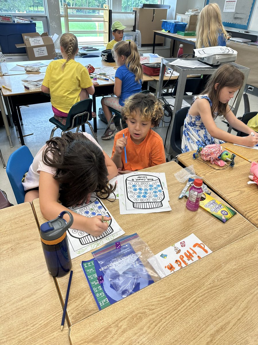 Students worked together during this math game taught by Mr. Ristovki @MlleParaschak <a href="/ClaraHowitt/">Dr. Clara Howitt</a> #campwonder #GECDSBSLP2023