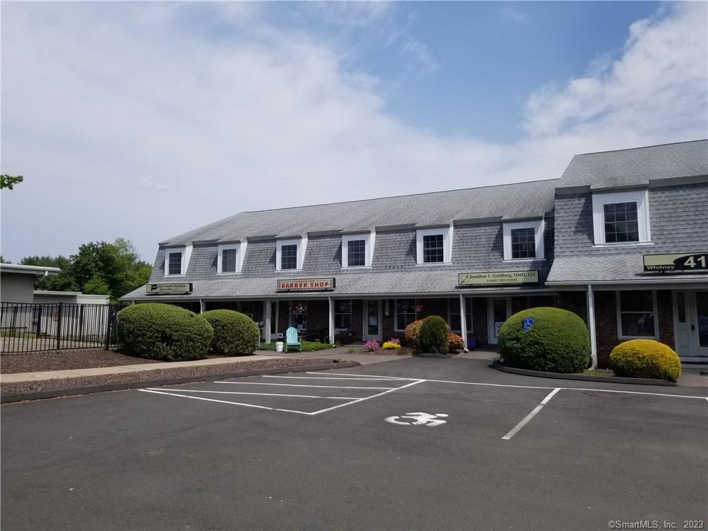 stephenbriotti's tweet photo. See a virtual tour of my newest #listing 4137 Whitney Avenue # E #Hamden #CT  https://t.co/dLRvEZ0fU0 https://t.co/ABKbygxudq