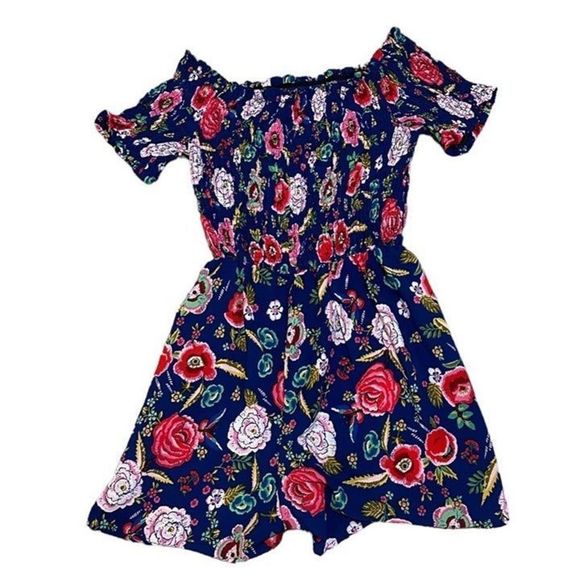 Zydre9's tweet photo. So good I had to share! Check out all the items I'm loving on @Poshmarkapp #poshmark #fashion #style #shopmycloset #monteau: https://t.co/dq9gd8qtx6 https://t.co/t3XrI2pQwM