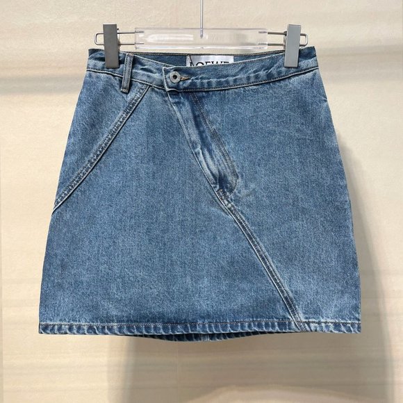 Nevils's tweet photo. So good I had to share! Check out all the items I'm loving on @Poshmarkapp #poshmark #fashion #style #shopmycloset #hollister #nike: https://t.co/dRE2EcD2oZ https://t.co/TPj4ZSIvyt