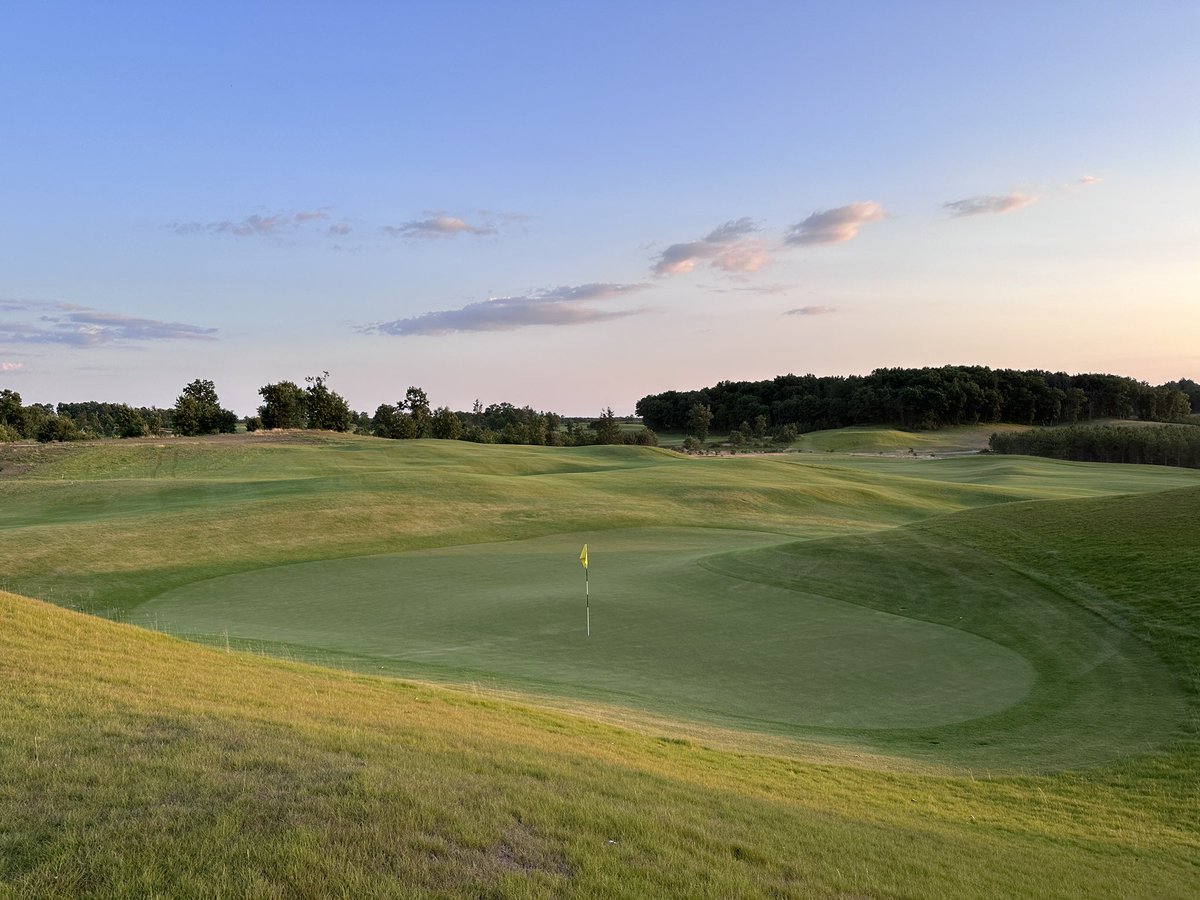 Sedge Valley - 2024 Opening 
Tom Doak 

Super blessed to get a preview tour of the newest addition to Sand Valley. 

Sedge is a huge step for American golf architecture if it succeeds. Why? Because the constraint of par 70-72 has been removed. It’s a par 68. 

Rather than try to