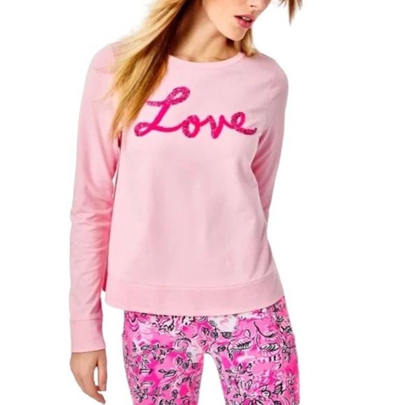 MiMiWells20's tweet photo. So good I had to share! Check out all the items I'm loving on @Poshmarkapp #poshmark #fashion #style #shopmycloset #lillypulitzer #mossimosupplyco: https://t.co/qF0Ukbjb65 https://t.co/dFzkTsbzde