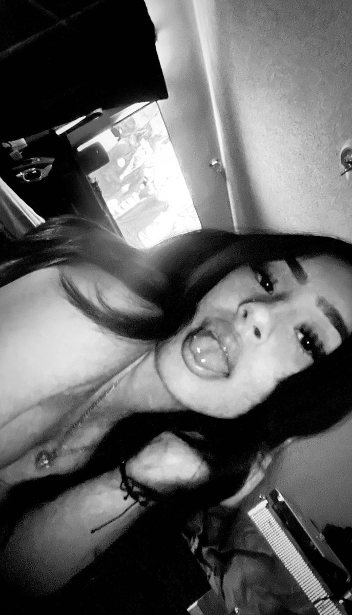 _alexandrrraa's tweet photo. first post ✨ dm me to buy videos https://t.co/b5NXvaW4I6