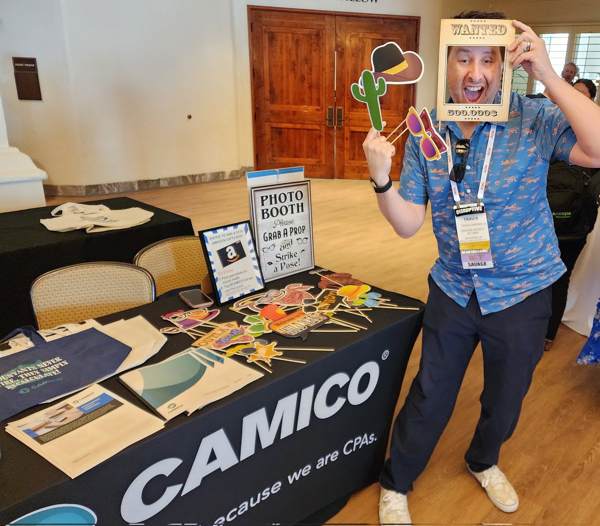 outinfront503's tweet photo. They said pick a prop and I simply couldn't choose. Lovely people at #camico - Say hi to Amber and Ric! Tell them Travis sent you. #INTCHG23 https://t.co/UPaSic56mx
