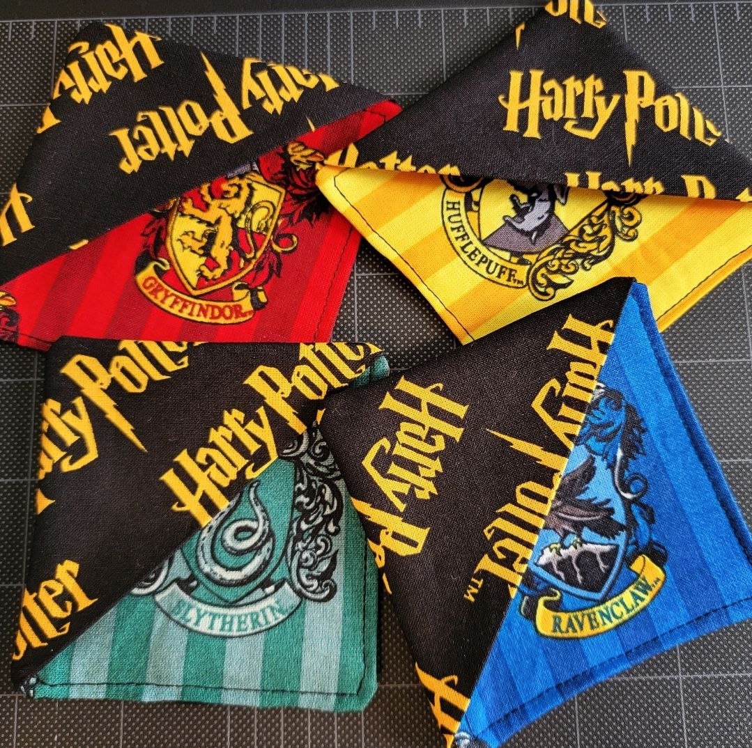 Made some #HarryPotter fabric corner bookmarks! Will be going up on my Etsy shop and GoImagine shops soon! (NotTooShoddy)