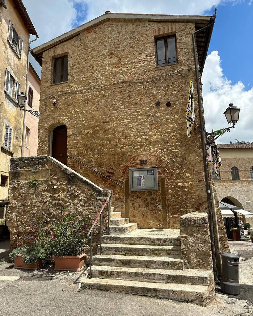 Timothy_Hughes's tweet photo. Massa Marittima
#massamarittima @massamarittima #hpbmoments #italy #italytravel #visititaly #visititalia #tuscany #visittuscany #holiday #holidays #happyholiday #happyholidays #vacation #vactionmode #vacationvibes #toscana https://t.co/TCINWdEH4Q https://t.co/9KMeAneyBj