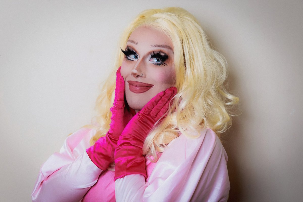 Polygon's tweet photo. Barbie has influenced numerous drag queens — from @trixiemattel to @missy_steak and @AyoRobynBanks. From our newest 💅 Barbie World story:
https://t.co/Mc4Wazc2Un https://t.co/0C6dBoiOmr