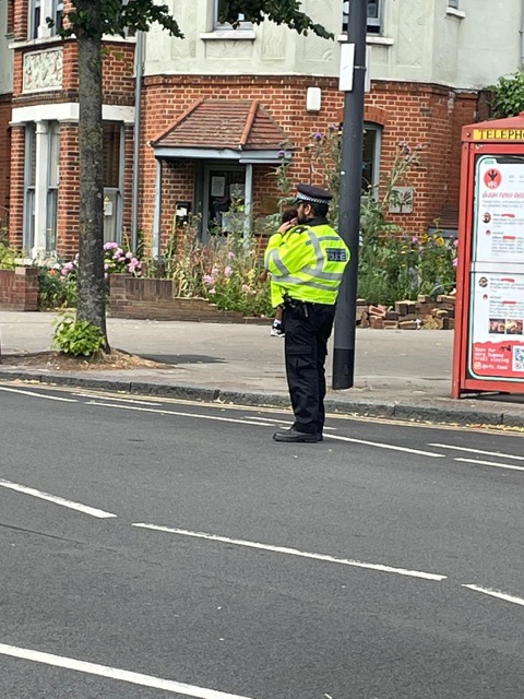 MPSWansteadVill's tweet photo. Officers were in wanstead High Road with Redbridge council conducting traffic stops in response to vehicle crime. 
#yousaidwedid #opcubo #1711ea #vehiclecrime https://t.co/qvTwD5vc2p