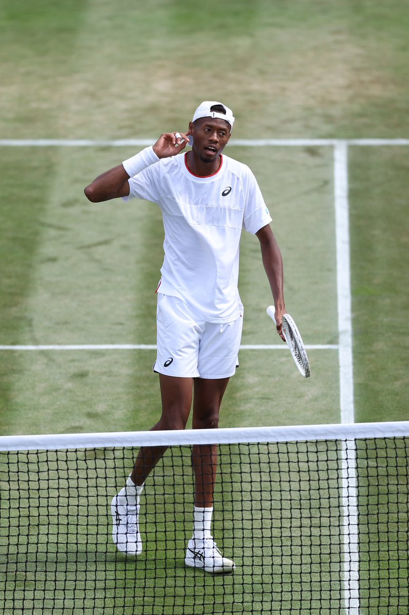 CourtsMag's tweet photo. 👂 Record-smashing

@chris_eubanks96 a frappé 321 coups gagnants dans ce #Wimbledon 2023, faisant ainsi tomber le précédent record d’Agassi en 1992 (317). https://t.co/x6jjPkeToK