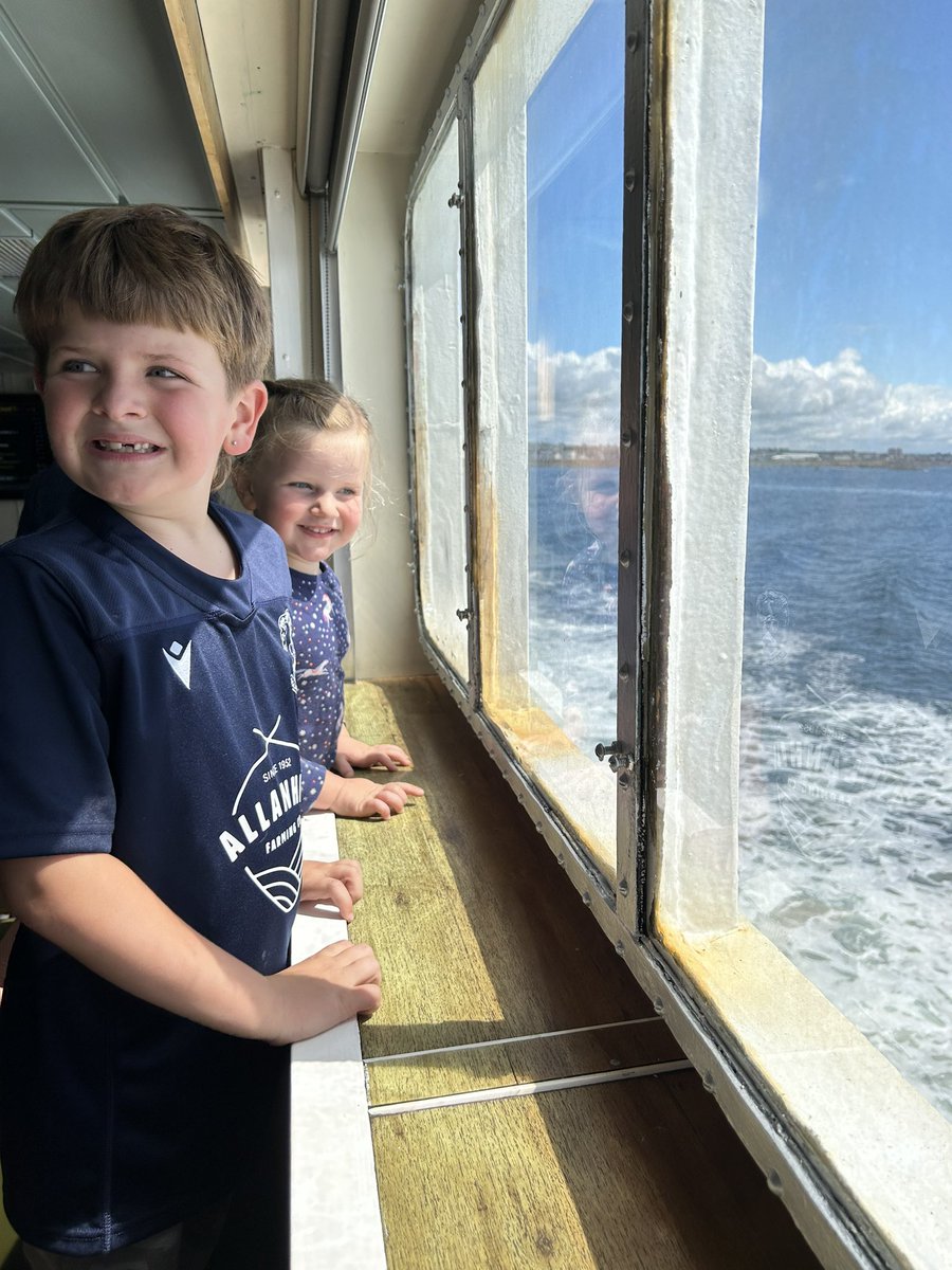 AlyMcKechnie's tweet image. Different sort of work, today #familyadvenutre to Arran picking up equip from closed Care Home. Heartbreaking hearing stories of real people who now can’t get care in community they’ve lived in all their lives. Please Work with care homes not against us #betteroutcomes #reallives