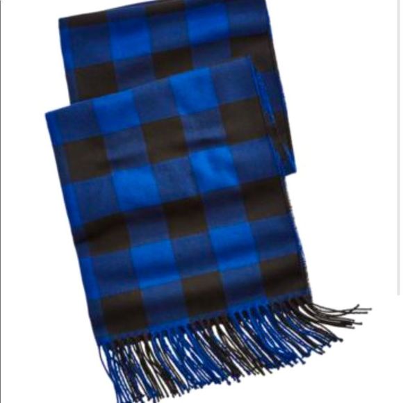 So good I had to share! Check out all the items I'm loving on <a href="/Poshmarkapp/">Poshmark</a> from <a href="/Harleyjoseph16/">Harleyjoseph</a> #poshmark #fashion #style #shopmycloset #clubroom #disney: posh.mk/KpvBROXHnBb