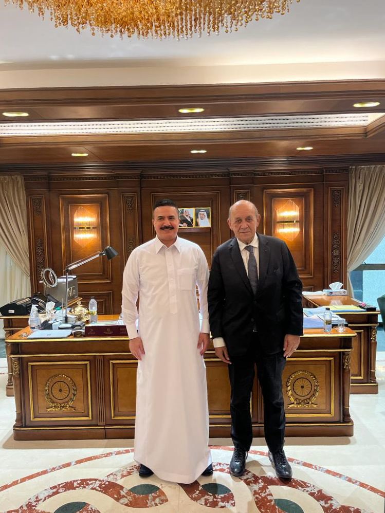 mohamedalajlan's tweet photo. سعدت بزيارة الصديق العزيز جان إيف #لودريان،الذي سبق أن ترأس #وزارة_الدفاع ثم #وزارة_الخارجية_الفرنسية،المبعوث الحالي الخاص للرئيس الفرنسي إلى لبنان، بمكتبي في الرياض اليوم حيث تحدثنا عن التعاون بين مجموعتنا والشركات #الفرنسية في مجالات #السياحة،و #الدفاع و #الاستثمار 
#SCOPA https://t.co/HY8mw0WdKq