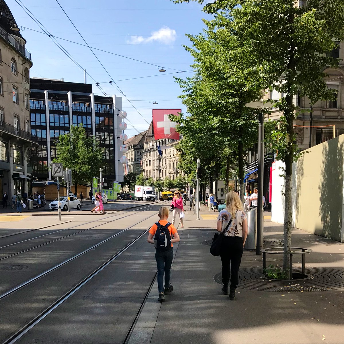 Emil Thybring (@ethybring) on Twitter photo Bye for now Zürich🇨🇭 A decade ago you took my heart♥️ gave me 2 kids, friends and happy memories 🥰
I will always love you - uf widerluege 👋 <a href="/KantonZuerich/">Kanton Zürich</a> Bye for now Zürich🇨🇭 A decade ago you took my heart♥️ gave me 2 kids, friends and happy memories 🥰
I will always love you - uf widerluege 👋 <a href="/KantonZuerich/">Kanton Zürich</a>