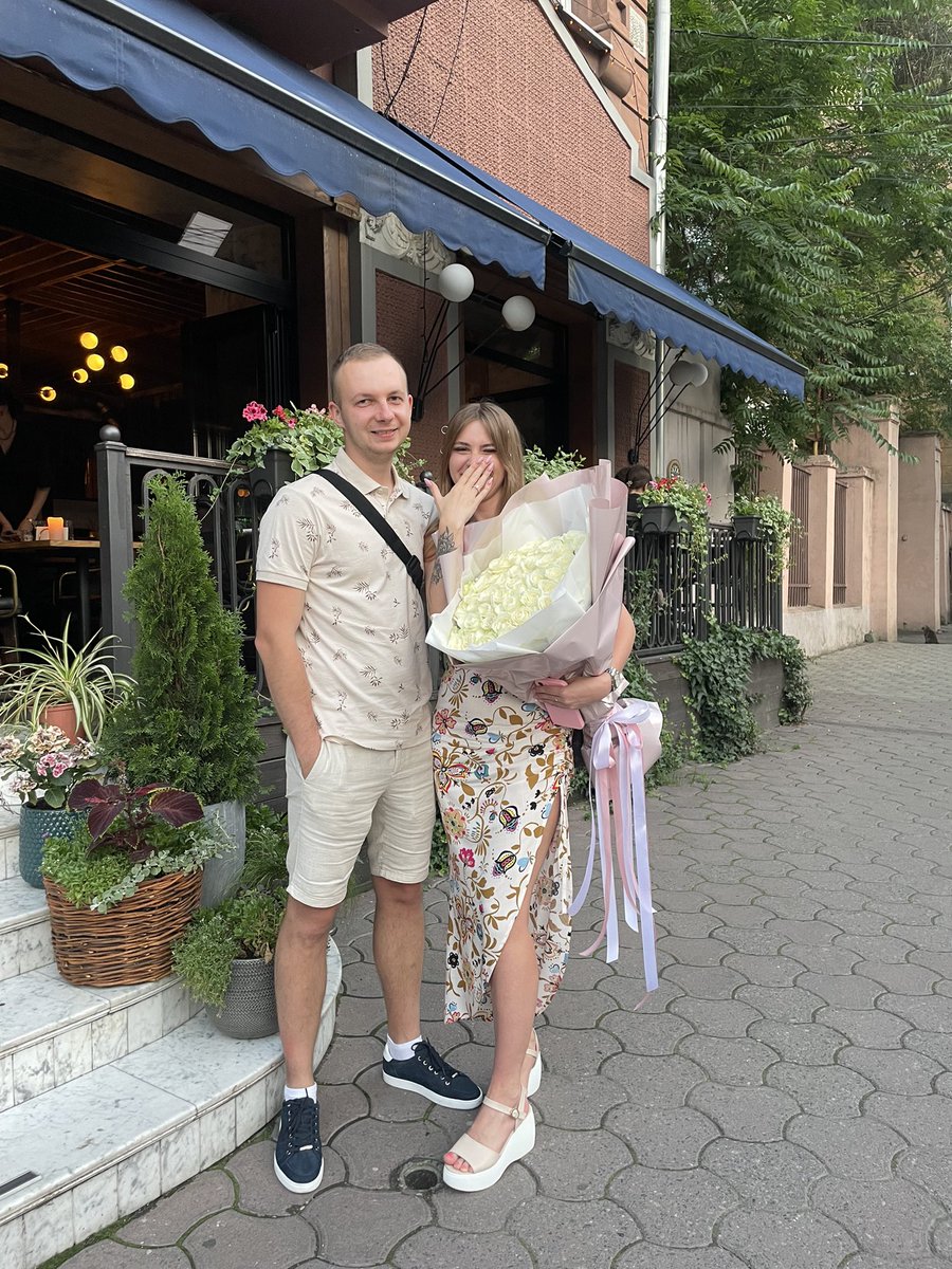 Amakc6's tweet photo. She said “Yes”💍 https://t.co/fE0CunfZhN