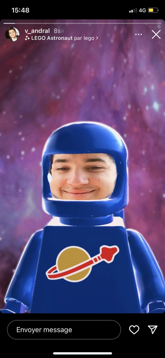 FlorianDls3's tweet photo. Quand je me prend pour buzz l’éclair #BUZZ  #perdu #espace #voleur #Scholarships https://t.co/nw4ZUmvrJq