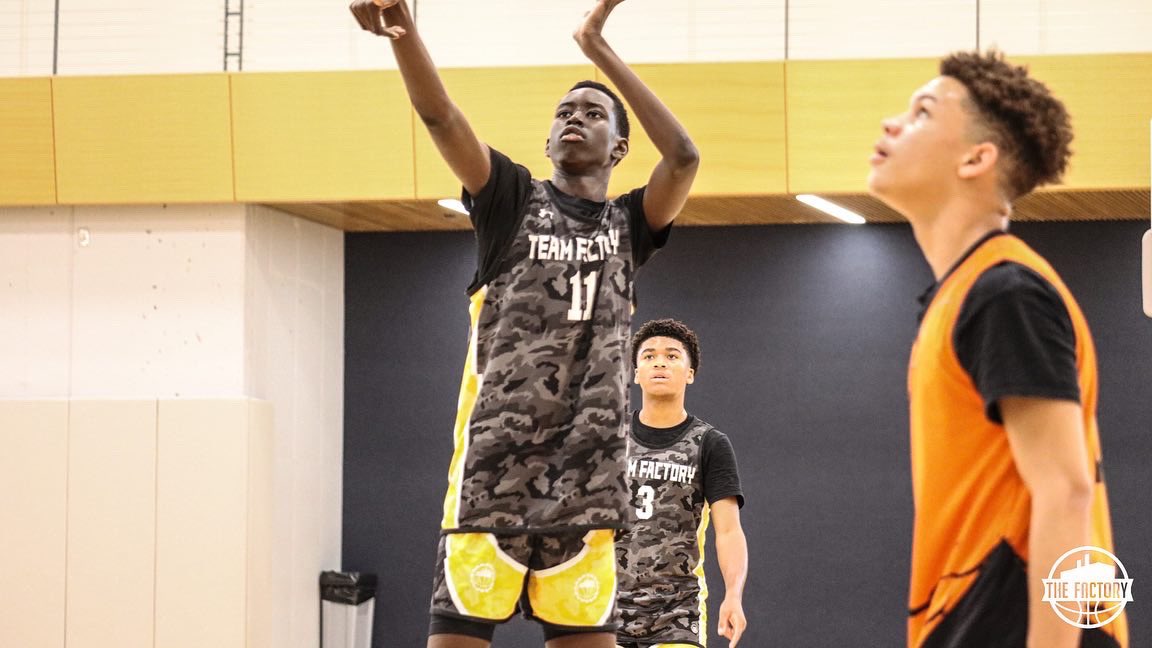 TheFactoryBB's tweet photo. 📸 Highlights @The Summer Warm Up in Omaha pt. 2

Team Factory 15U National vs. CMA 15U

#thefactory #teamfactory #basketball #bball #aau #aaubasketball #summer https://t.co/CyniizEtTg