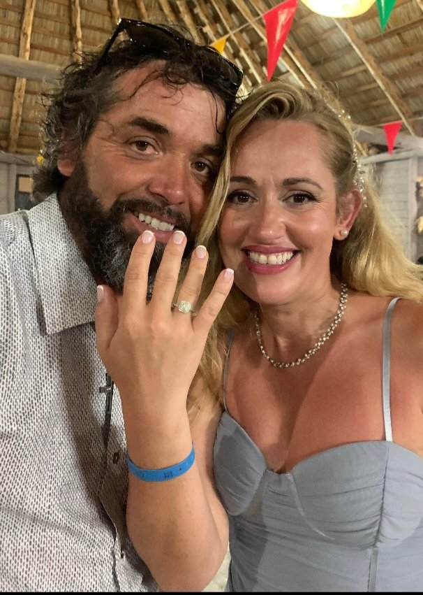 In Pullman Cayo Coco we love surprises. Thank you @Marco Ferreira for this beautiful moment yesterday at the Cuban restaurant. #UpYourGame #pullmancayococo #pullmanlife #pullmanhotel #cubanrestaurant #lovesurprises #specialdinner #love #ringtime #memorableday
