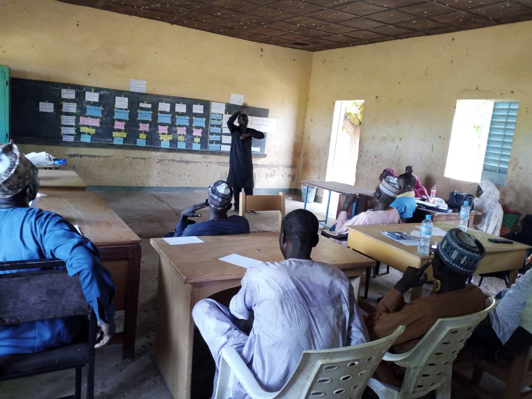 YacReki's tweet photo. Lancement des ateliers d'élaboration de cartographie des PEA de Maradi. C'est l'occasion d'apprécier les interactions entre les acteurs de la chaîne de valeurs arachide en vue de la mise en place de plan d'actions qui concoure à la réalisation de la vision des champions MPME. https://t.co/Mk6MyRBuz4
