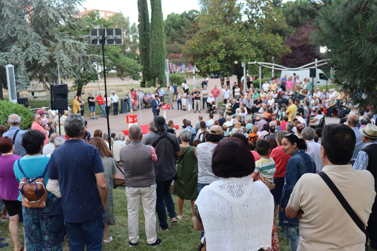 📍Finalizado el acto público con <a href="/patxilopez/">patxilopez</a> en #Burgos para arropar a nuestros candidatos y candidatas del #23J 

📢 "El Gobierno de <a href="/sanchezcastejon/">Pedro Sánchez</a> nos ha hecho mejores como país"

👉 Más información:

🗞 acortar.link/8ZngeN

#🌹VotaPSOE
