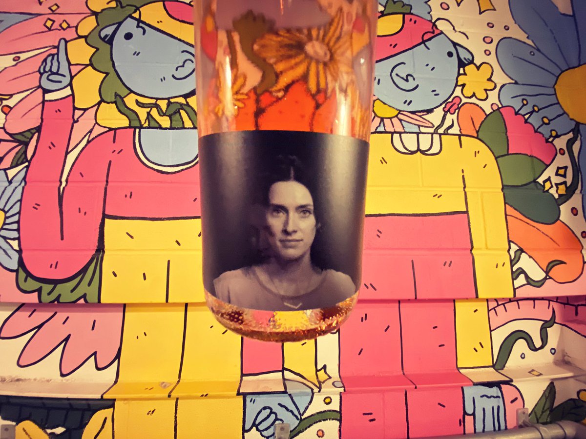 My favourite staircase in my favourite building - <a href="/LHGBrewingco/">Left Handed Giant</a> Brewpub with a nice bit of wall artwork by @yeo_creative 🙌

Georgie Ward on the #label 🏷 

#jodienewmandesign <a href="/PeteAxford/">Pete Axford</a> 

#wine #englishwine #bristol #art #design #brand #photography #beer #brewpub #finzelsreach