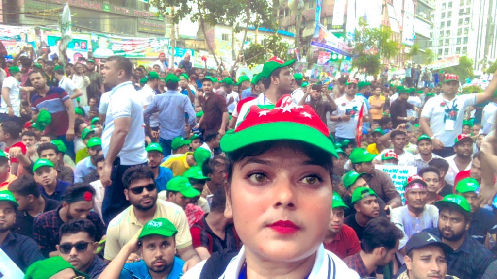tonnimollik's tweet photo. ১২ জুলাই, ২০২৩ বুধবার
"দফা এক, দাবি এক!
বৃষ্টি উপেক্ষা করে নয়াপল্টনে বিএনপির সমাবেশ জনসমুদ্রে রুপ নিয়েছে।

নয়াপল্টনে নেতাকর্মী এবং জনসাধারণের ঢল!

#বিএনপি #BNP #একদফাদাবী #Onepointdemand #১২জুলাই #12July #ঢাকা #সমাবেশ https://t.co/lcblOszNnZ