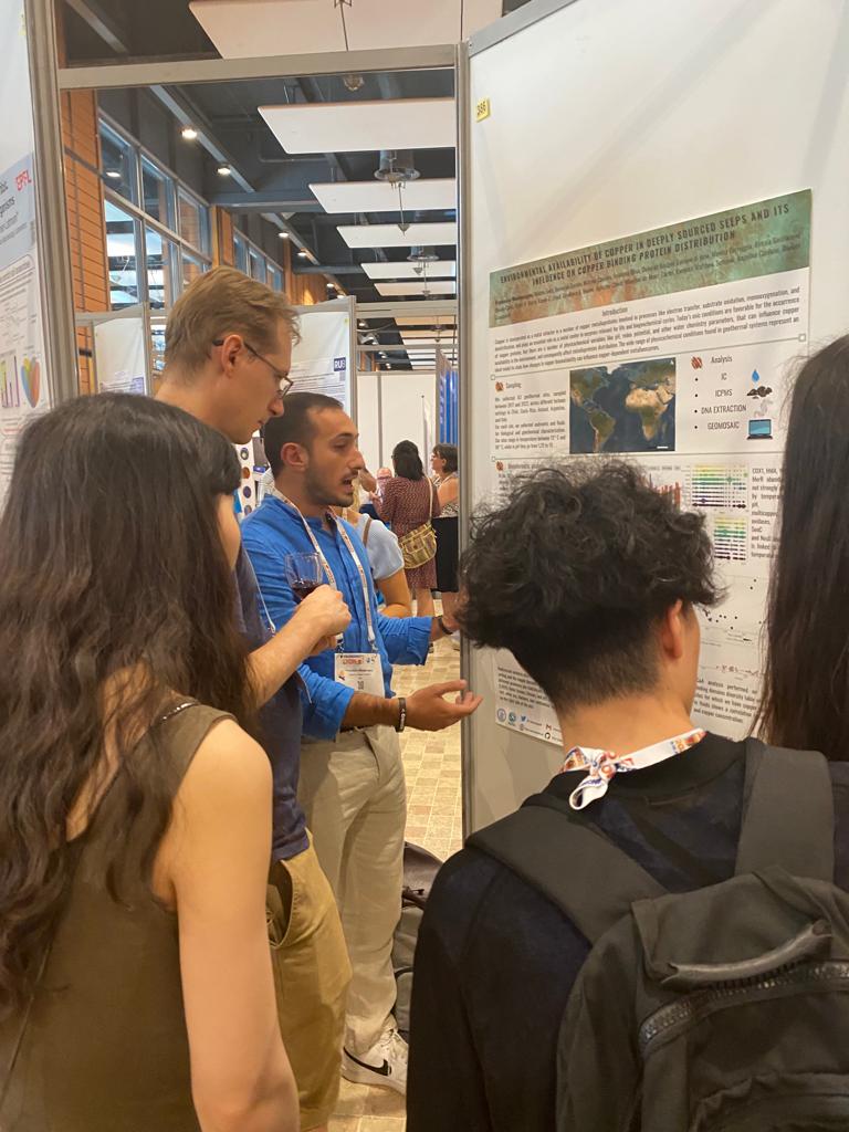 Very happy for my first poster at the Goldschmidt conference!
#goldschimdt2023 #LYON  #giovannellilab <a href="/d_giovannelli/">Donato Giovannelli</a> @goldschmidt2023 <a href="/ERC_Research/">European Research Council (ERC)</a>
