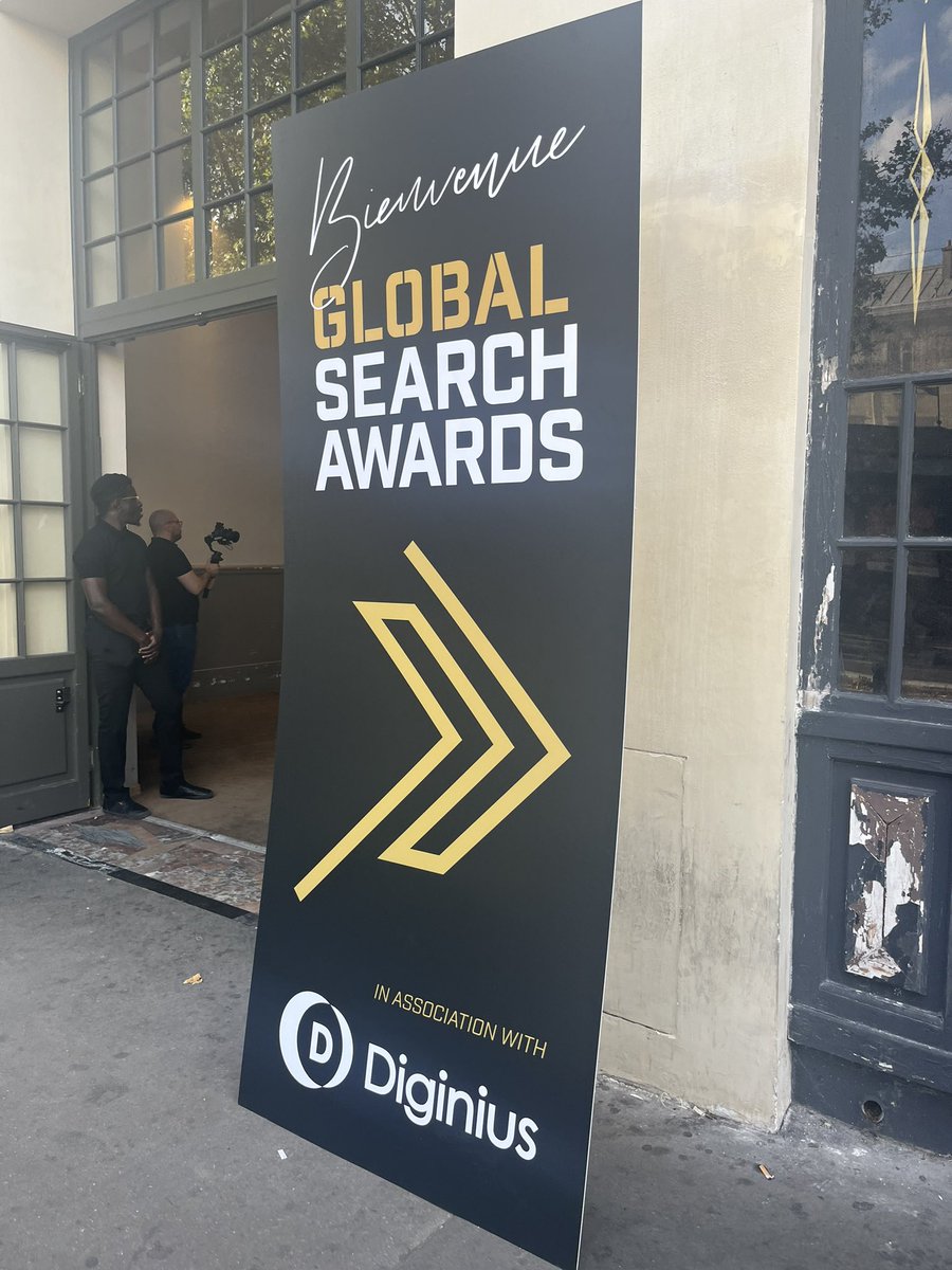 Laura Holyer (McDonald) tweet media