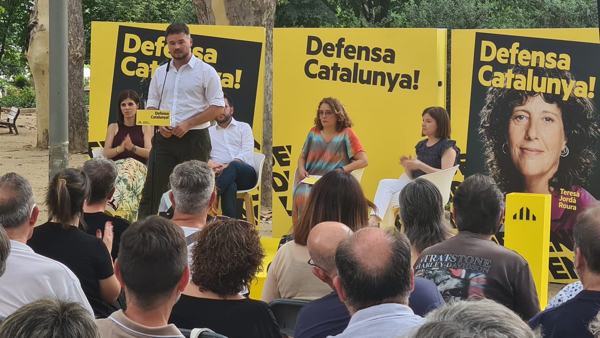 ErcSegria's tweet photo. 📢El 23 de juliol ens juguem molt més que un canvi de govern estatal, ens juguem la pèrdua de drets i llibertats, el retrocés en polítiques feministes, el veto a la nostra llengua... Davant l'avenç de l'extrema dreta, no et quedis a casa. Vota!💪
#DefensaCatalunya #SegriaPower https://t.co/zlNaWUnNlU