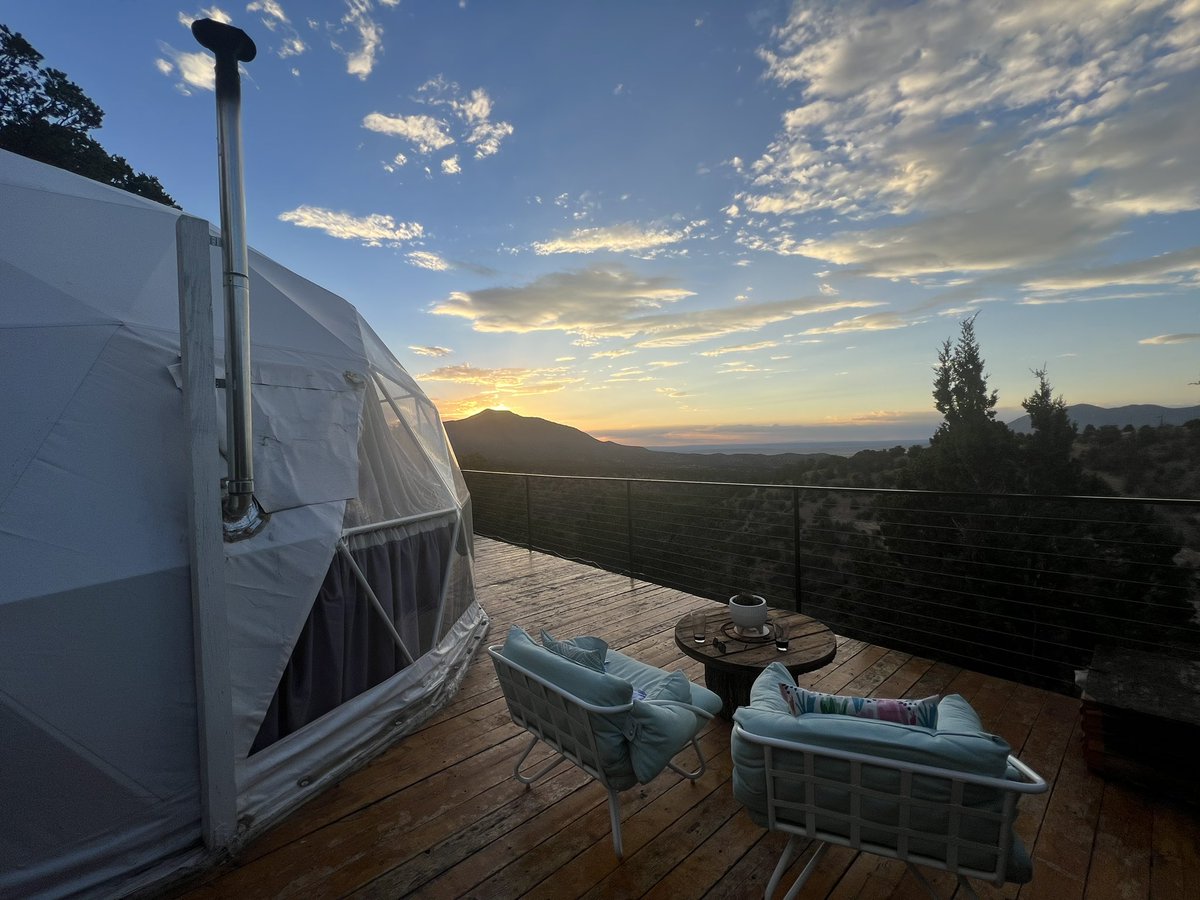 MegaMetalManX's tweet photo. View from where I’m not selling my #uranium shares. #nuclear #geodome #geodesic #newmexico https://t.co/XdxX1No3ii