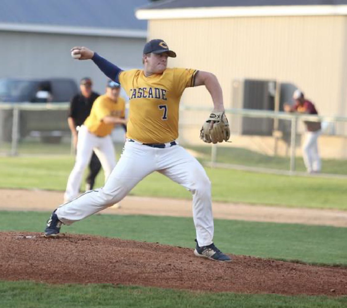 New Eagle Group Playoff 👑 of the Hill is Cade Rausch from Cascade. 

Cade threw a complete game picking up the win to propel the Cougars into the state tournament. Cade only allowed 4 hits and only 1 ER while striking out 6 on the evening. 

📸: Don Zieser Cascade Pioneer
