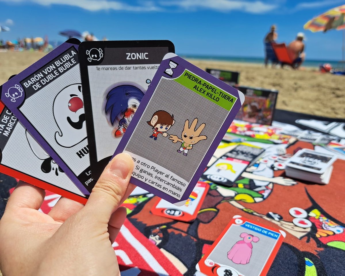 Hey, listen! 👾 ¡Que también podéis disfrutar de nuestras parodias de #videojuegos en la #playa! Y en el #chiringuito, pero de ahí ya no tenemos fotos, que estaba todo muy borroso... XD #juegosdemesa #juegospiscina #juegosplaya #juegosdemesaenfamilia