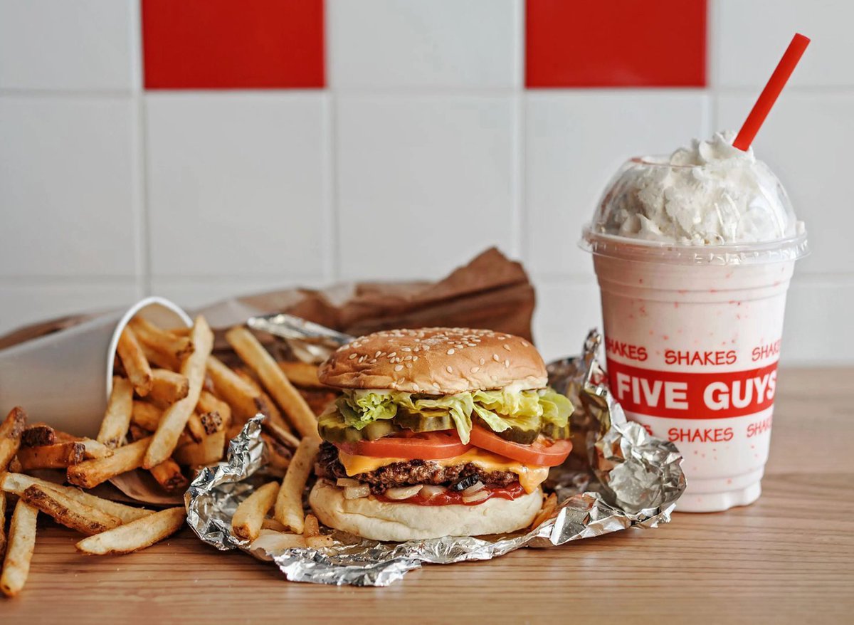 Kay 🫐🍌 tweet media