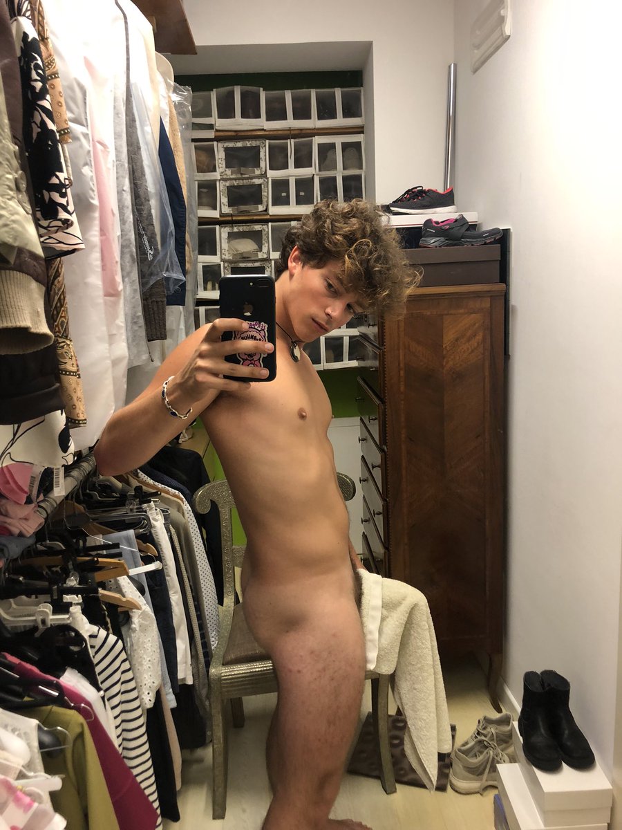 AndreaFontess17's tweet photo. for the next 6 hours all videos at half price, check out my onlyfans:

https://t.co/WtDG86S59M

#buyingcontent #content_seller #CustomVideo #nsfw_twt #nsfwcontent #nsfwtwt #onlyfansboy #gay #onlyfansbabe #onlyfansFree #paypiggyneeded #sellincontent #selling_content https://t.co/Zp2CFSM5hn