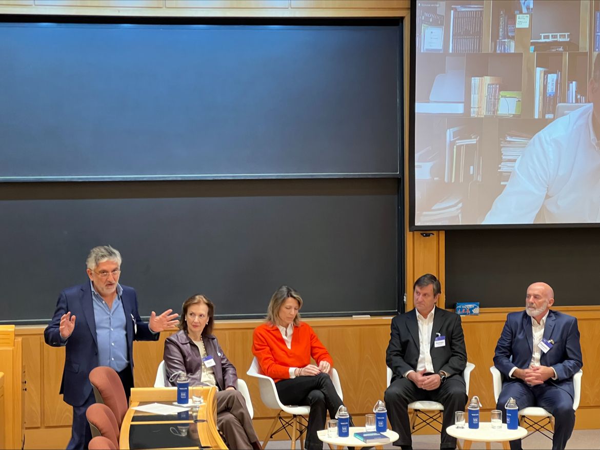 #CicloIAE - Foro de Gobierno Corporativo 2023
La <a href="/CorpGovIAE/">Cátedra PwC de Gobierno de las organizaciones IAE</a> del <a href="/IAE_Austral/">IAE Business School</a>, liderada por Alejandro Carrera y Pedro Vazquez, llevó a cabo esta semana un encuentro para reflexionar acerca del rol del Directorio en un contexto BANI (frágil, ansioso, no lineal e incomprensible).