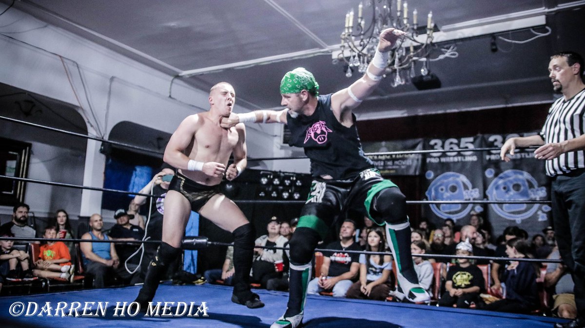 DarrenHoMedia's tweet photo. @proTWilliams vs @Islander250 vs @MaxwellBensonPW vs Legacy at @365pw #SummerAssault at #WhiteEaglePolishHall in #JamesBay on June 16, 2023.

#365prowrestling #prowrestlingphotography #independentwrestling #prowrestling #professionalwrestling #wrestling #yyj #wrestlingphotography https://t.co/FUQlUtaenG