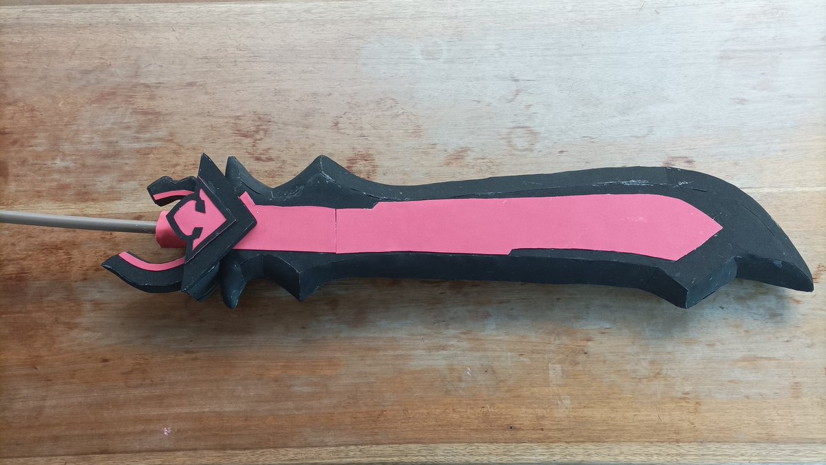 Cristalyye's tweet photo. Tô fazendo o espadão da Beidou para cosplay.
Ainda falta um monte de detalhes e fazer o acabamento mas tá indo🥲

#GenshinImpact #Beidou ,#cosplay https://t.co/tAOlgykGNE